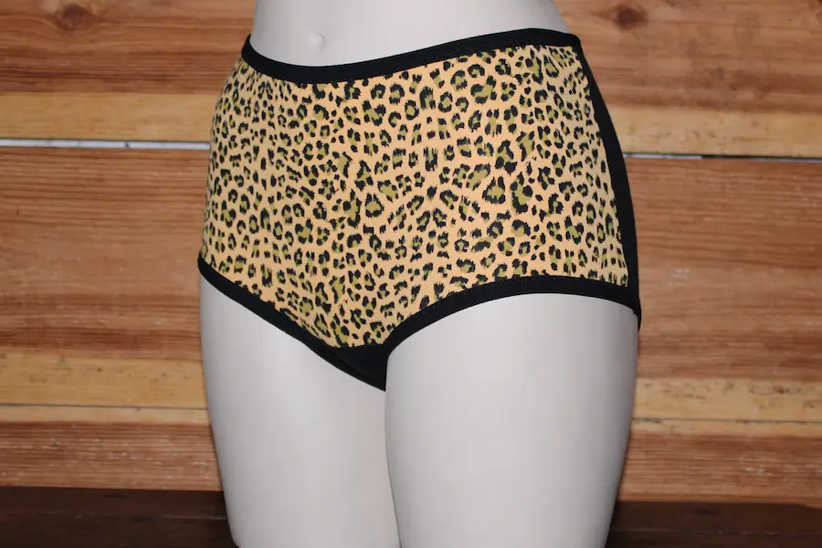 Jaguar Amarillo